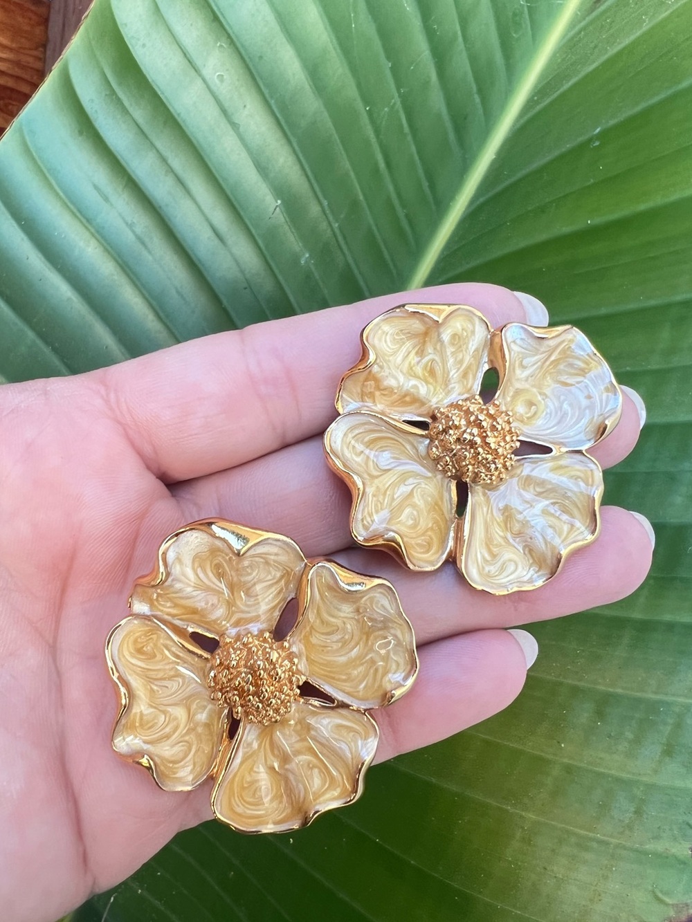 HUGE 90’s Vintage Gold Floral & Cream Enamel Statement Clip On Earrings